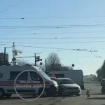 У Житомирі на проспекті Незалежності зіткнулися швидка та легковик. ВІДЕО