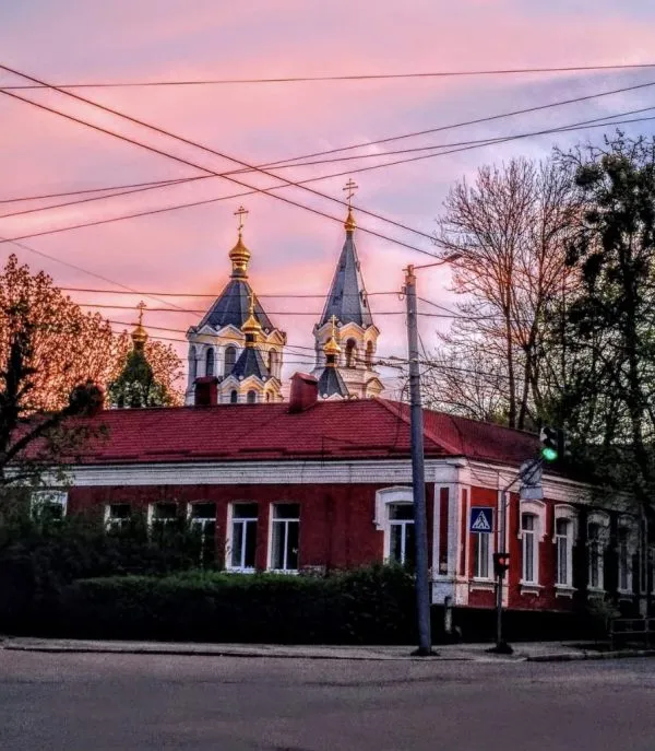 Фото вечірнього Житомира: захід сонця та архітектура міста у світлині Любові Сидоренко