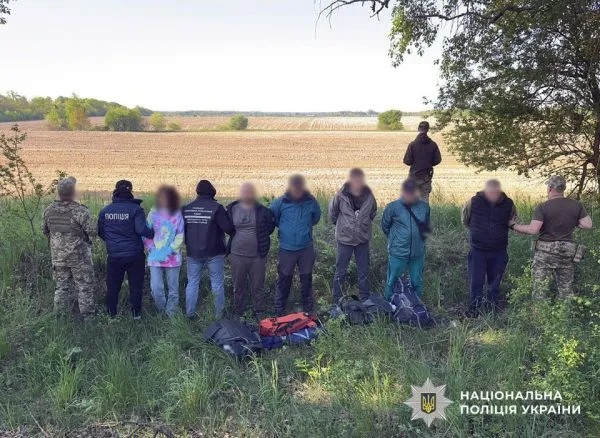 На півночі Житомирщини затримали жителів двох інших областей: допомагали нелегально виїжджати за кордон
