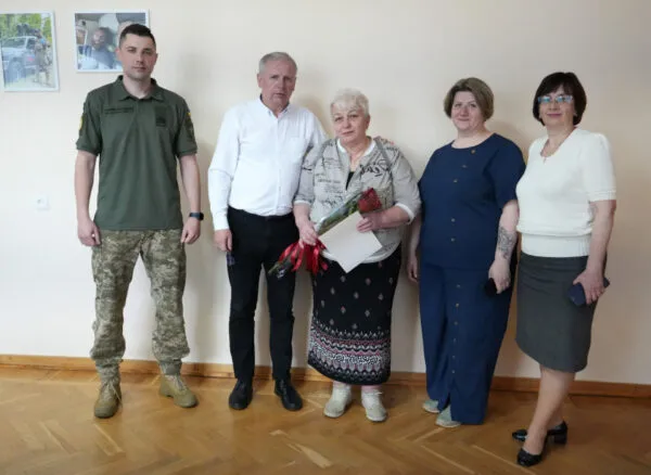 У Бердичеві матері зниклого безвісти військового вручили президентську відзнаку