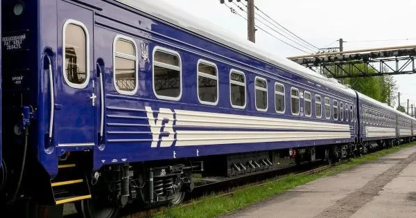 Укрзалізниця змінює графік потягів зі станції Коростень: перелік нових рейсів та днів курсування