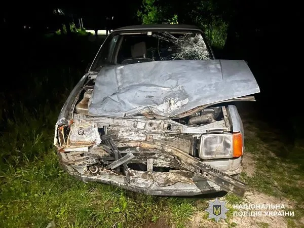 Нетверезий водій спричинив ДТП на Олевщині: двоє юнаків на мотоциклі опинилися в лікарні